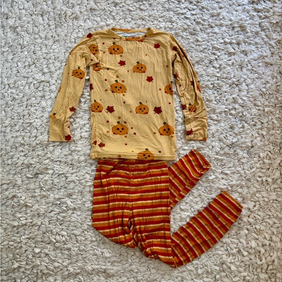 Cute Cotton Other - Kids Cute Cotton Pumpkin Bamboo Pajama Set in Yellow & Orange - Size 9